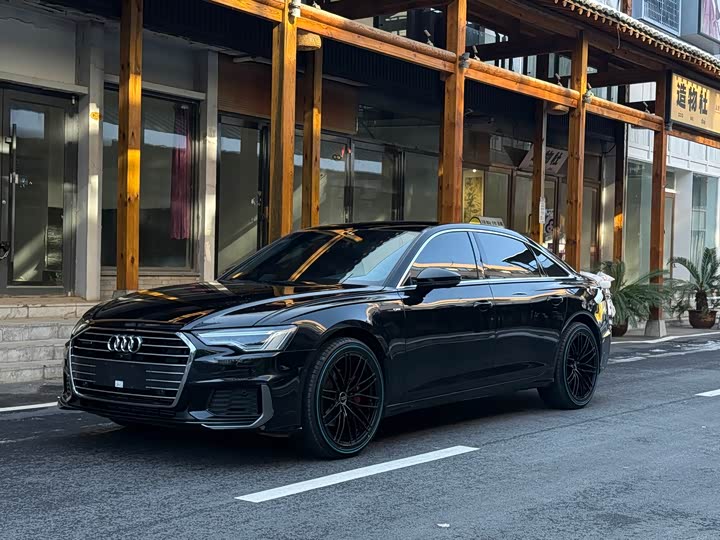 Фото 1 - Audi A6L