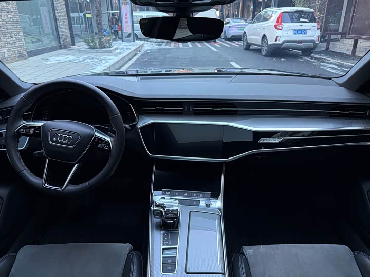 Фото 5 - Audi A6L