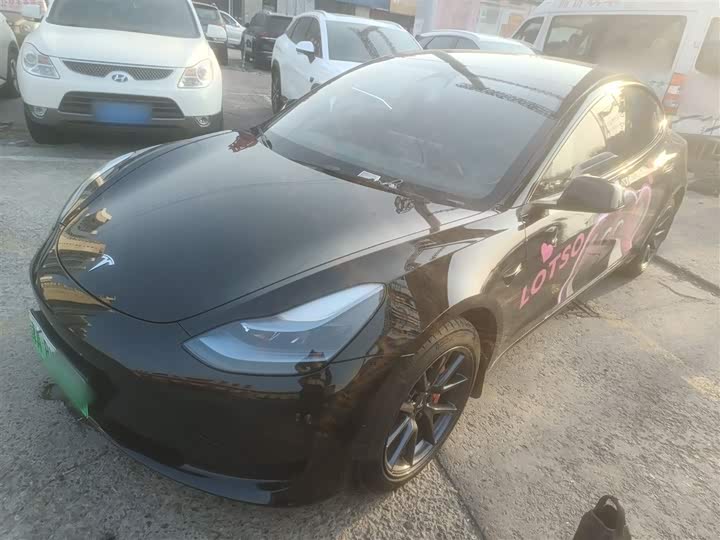 Фото 1 - Tesla Model 3