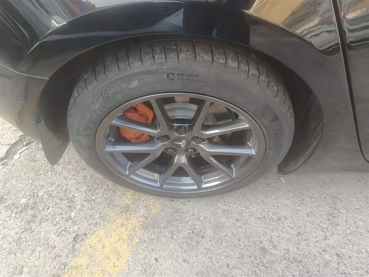 Фото 26 - Tesla Model 3