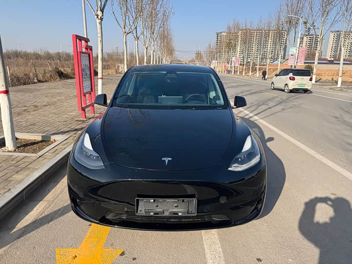Фото 2 - Tesla Model Y