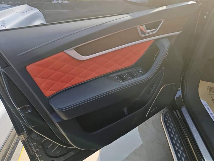 Фото 7 - Hongqi HS7