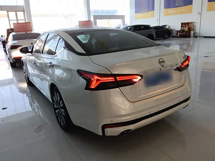 Фото 5 - Nissan Teana