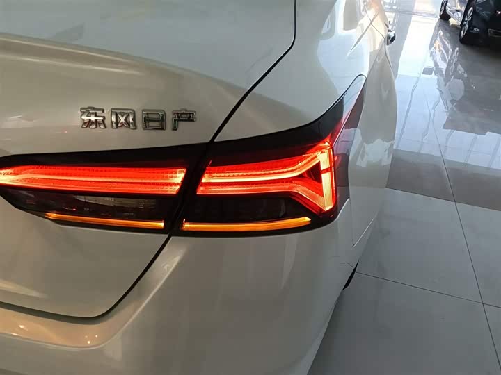 Фото 8 - Nissan Teana