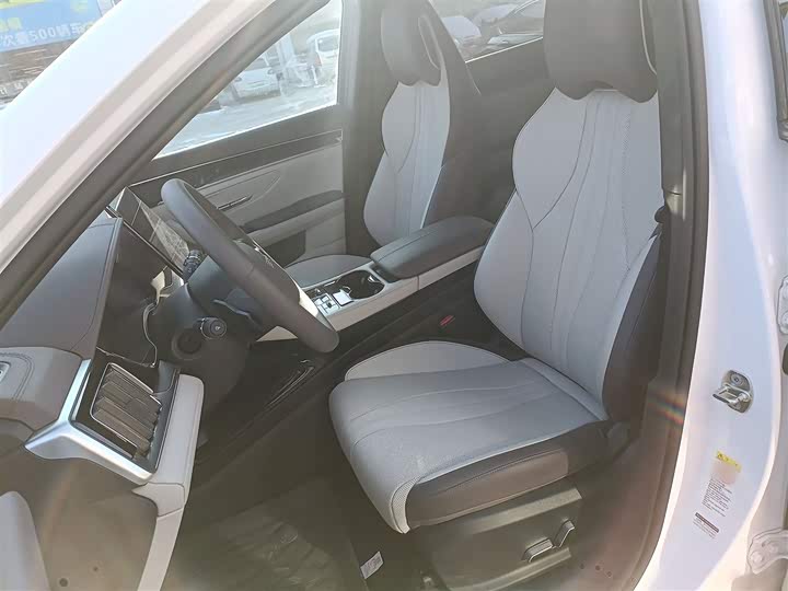 Фото 15 - BYD Song Plus Hybrid/EV