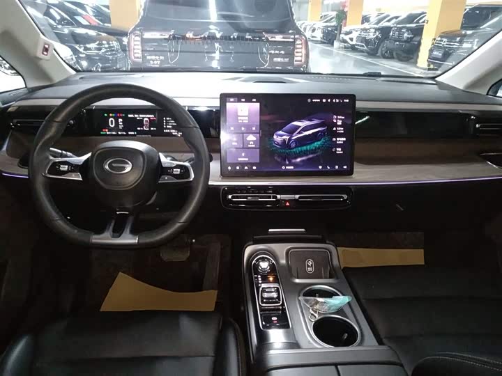 Фото 10 - GAC Trumpchi E8