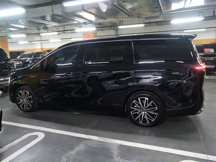 Фото 5 - GAC Trumpchi E8