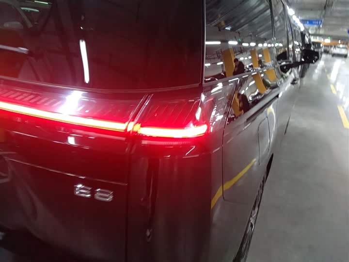 Фото 8 - GAC Trumpchi E8