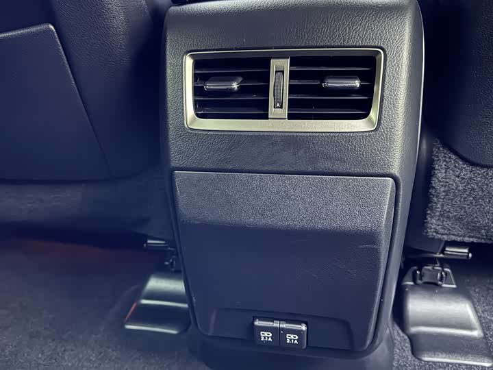 Фото 12 - Lexus RX