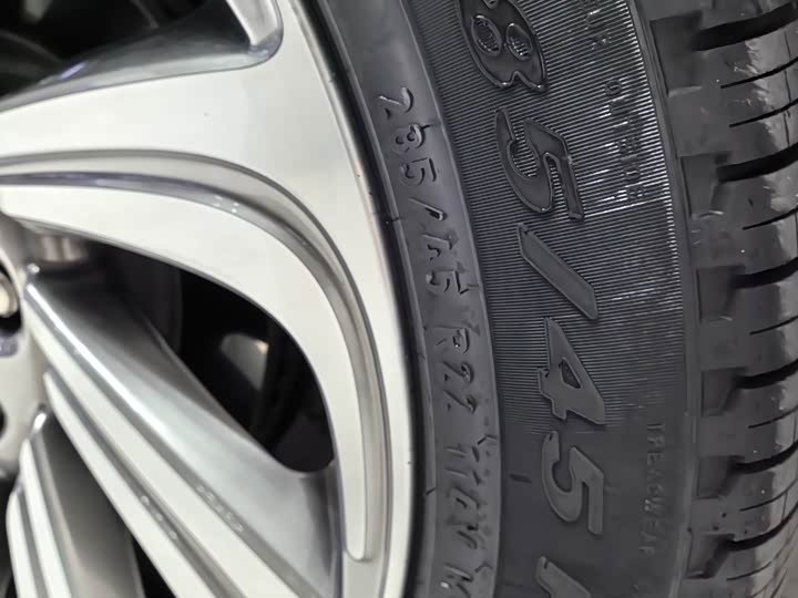 Фото 19 - Lincoln Navigator