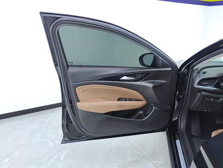 Фото 7 - Buick Regal