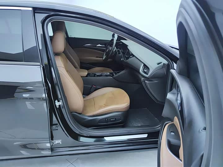 Фото 8 - Buick Regal