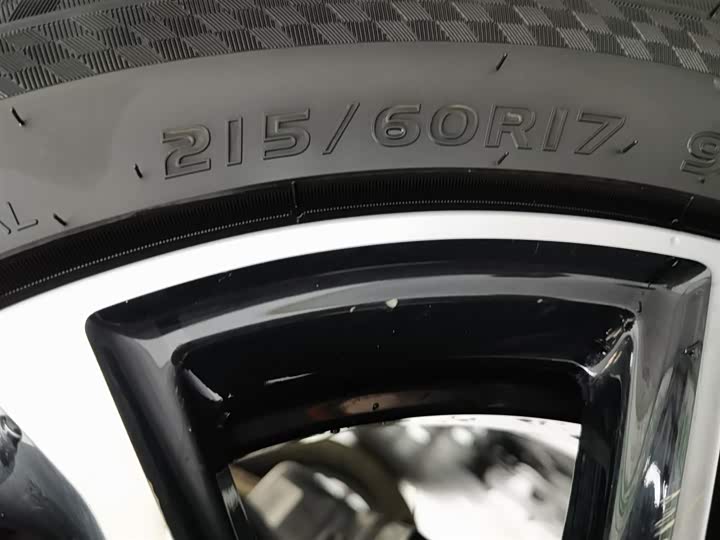 Фото 24 - Geely Galaxy A7