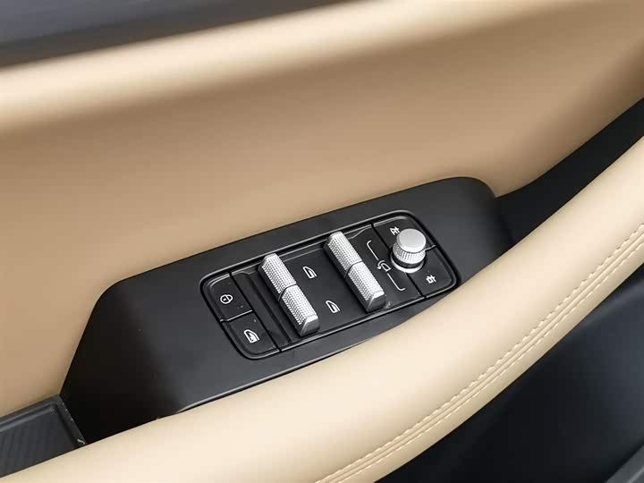 Фото 9 - Geely Galaxy A7