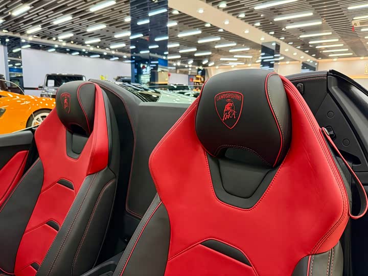 Фото 9 - Lamborghini Huracán