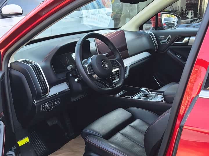 Фото 11 - BYD Tang Hybrid/EV