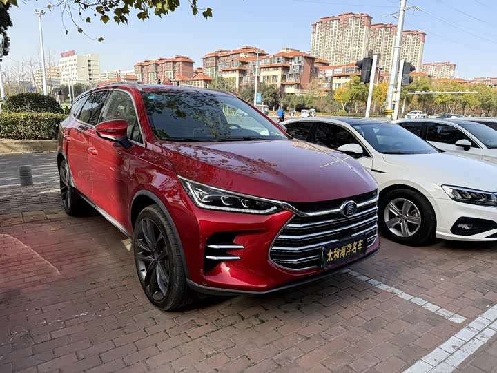 Фото 3 - BYD Tang Hybrid/EV