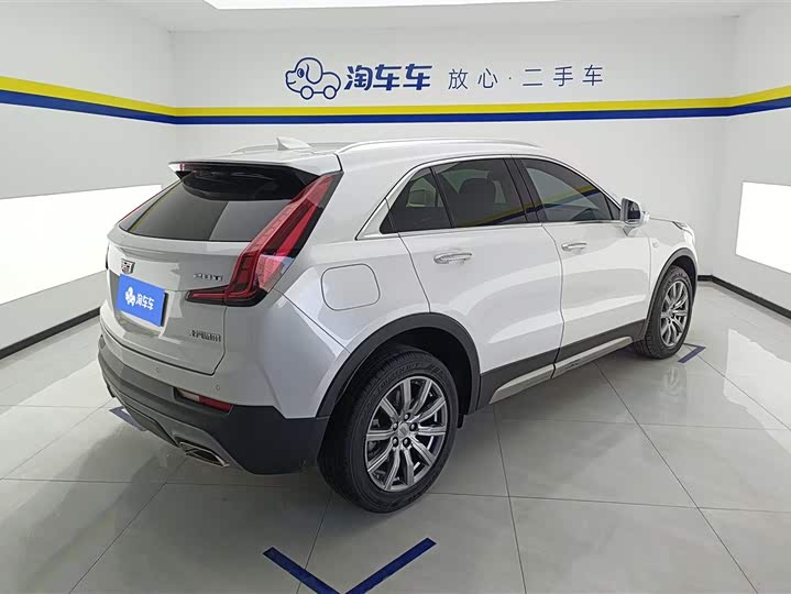 Фото 3 - Cadillac XT4