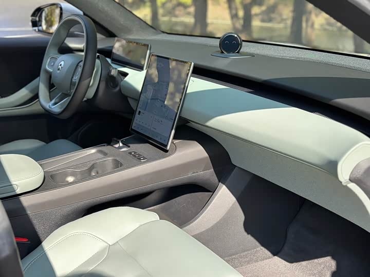 Фото 10 - Nio ET5