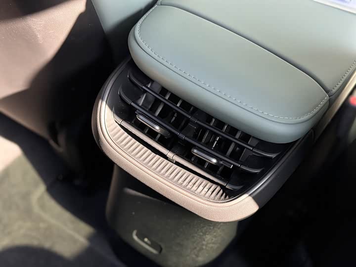 Фото 20 - Nio ET5