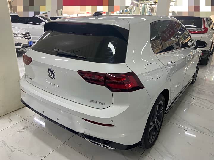 Фото 3 - Volkswagen Golf