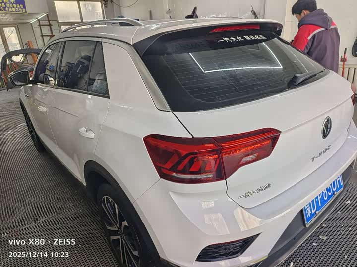 Фото 5 - Volkswagen T-Roc