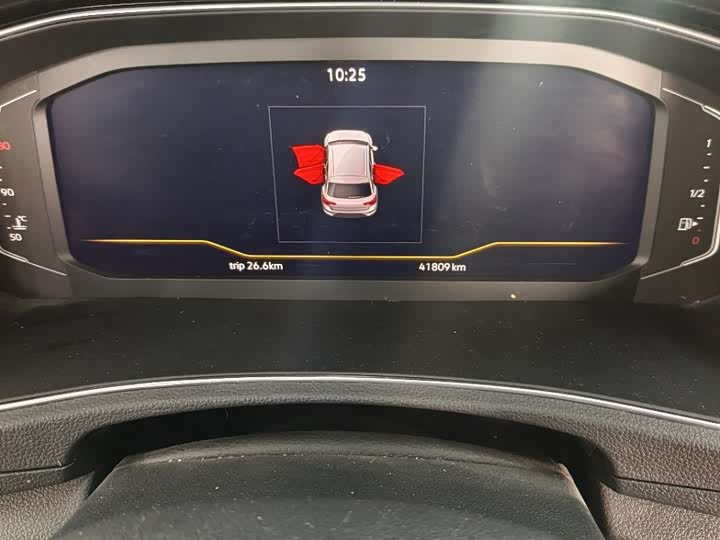 Фото 8 - Volkswagen T-Roc