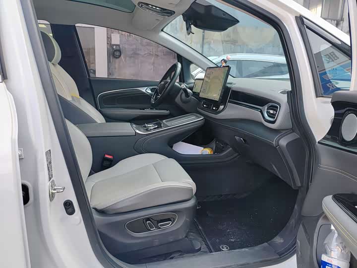 Фото 15 - GAC Aion V