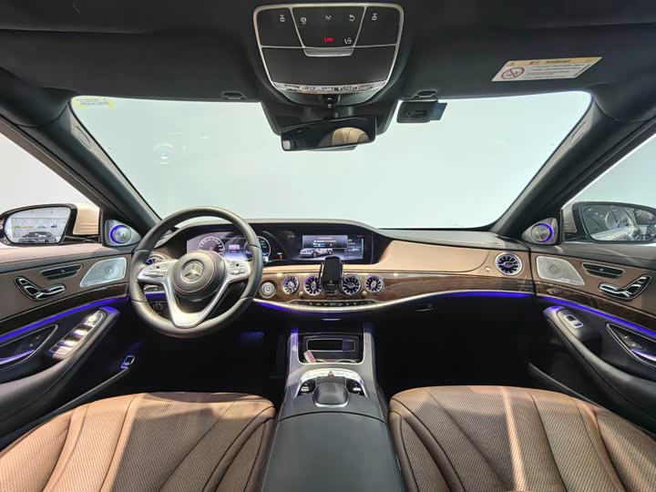 Фото 16 - Mercedes-Benz S-Class