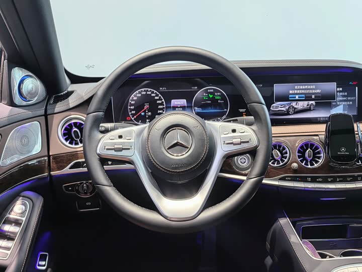 Фото 17 - Mercedes-Benz S-Class