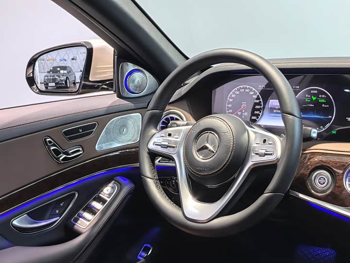 Фото 18 - Mercedes-Benz S-Class