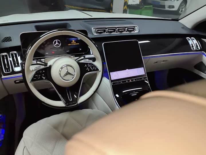 Фото 6 - Mercedes-Benz Maybach S-Class