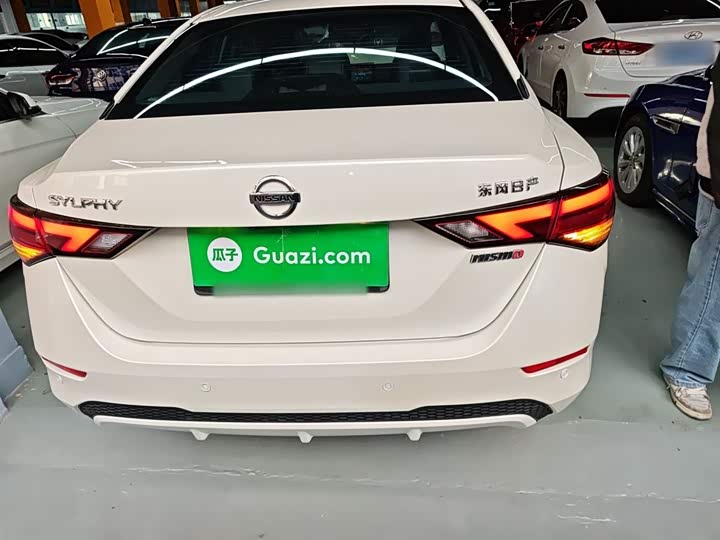 Фото 6 - Nissan Sylphy