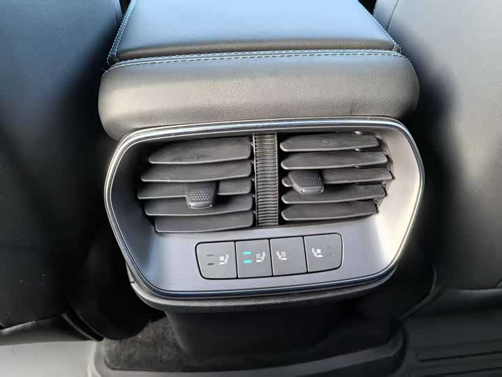 Фото 10 - BYD Sea Lion 07 EV