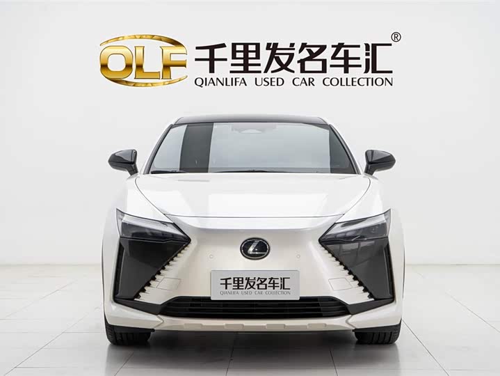 Фото 2 - Lexus RZ