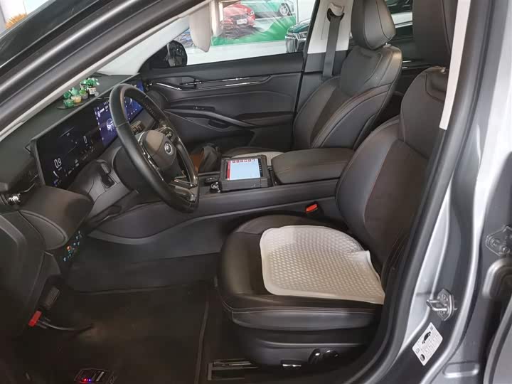 Фото 15 - Ford Mondeo