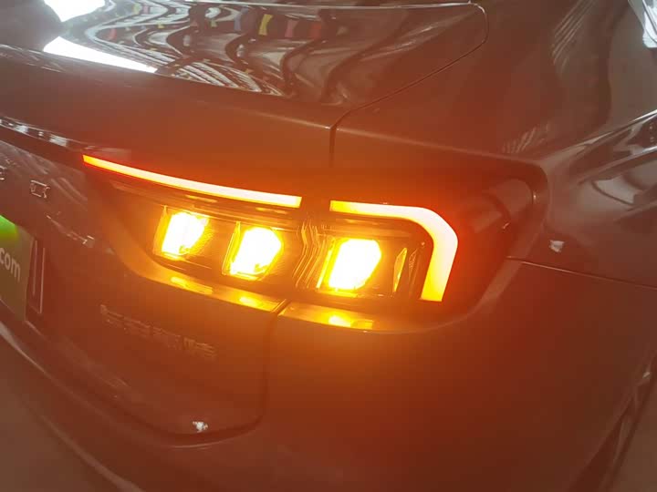 Фото 8 - Ford Mondeo