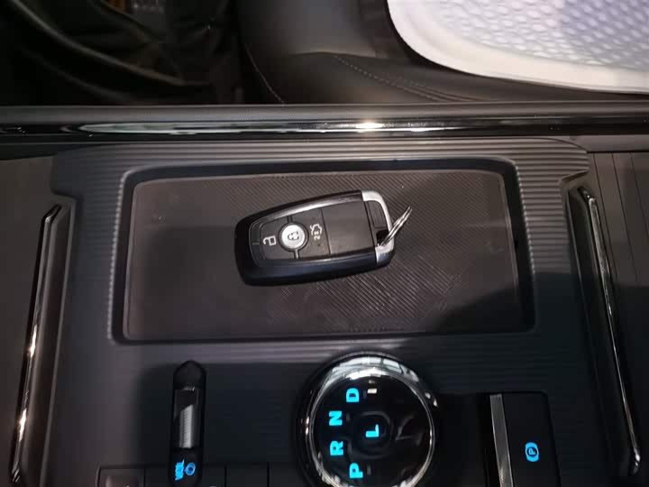 Фото 9 - Ford Mondeo