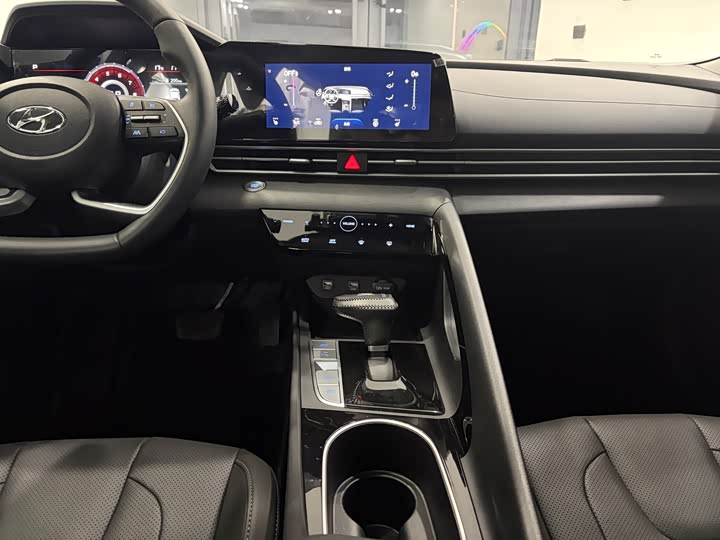 Фото 15 - Hyundai Elantra N line