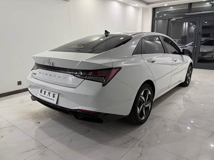 Фото 18 - Hyundai Elantra N line