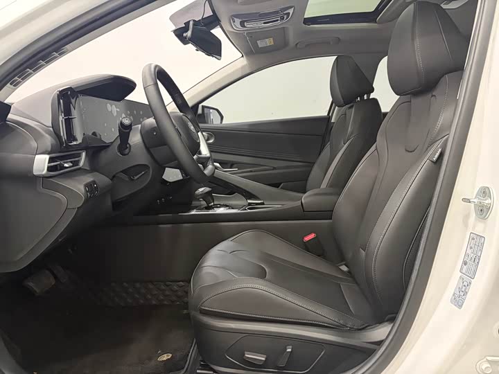 Фото 4 - Hyundai Elantra N line