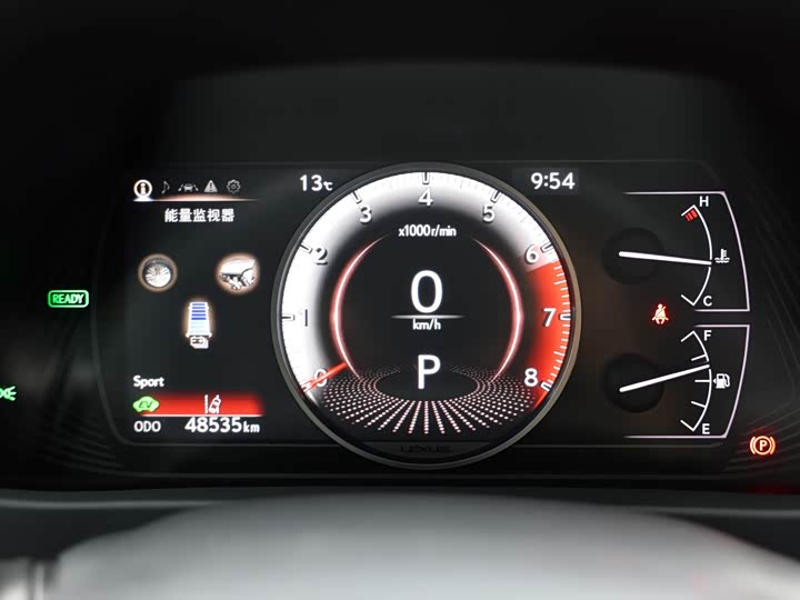 Фото 20 - Lexus UX