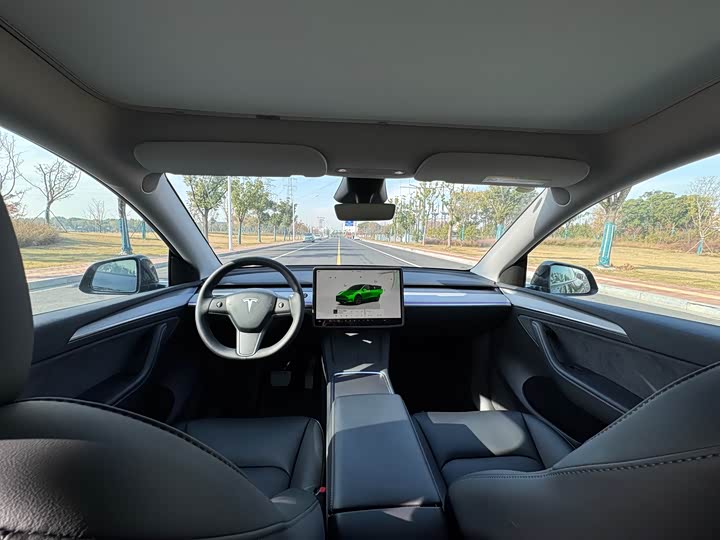 Фото 6 - Tesla Model Y