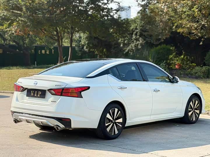 Фото 7 - Nissan Teana