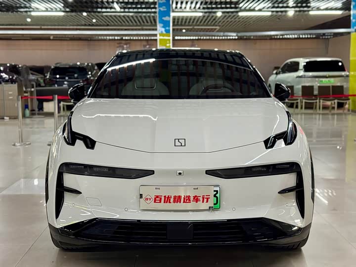 Фото 2 - Zeekr X