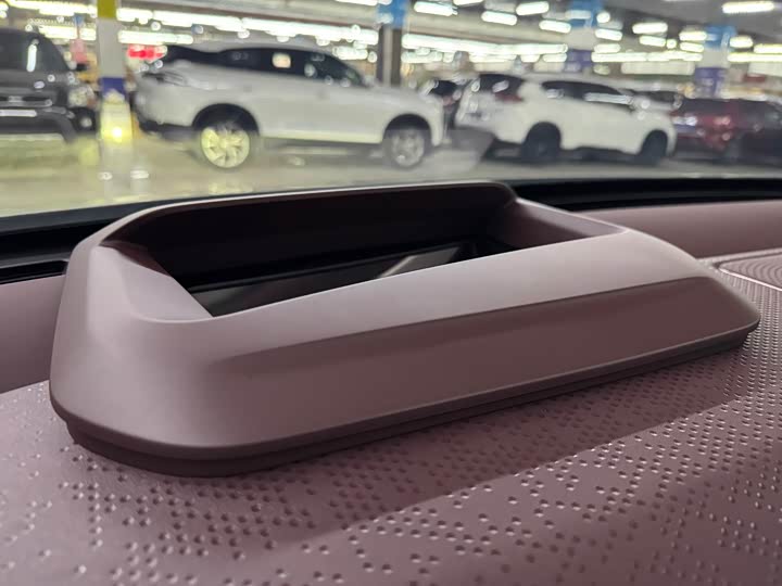 Фото 20 - Zeekr X