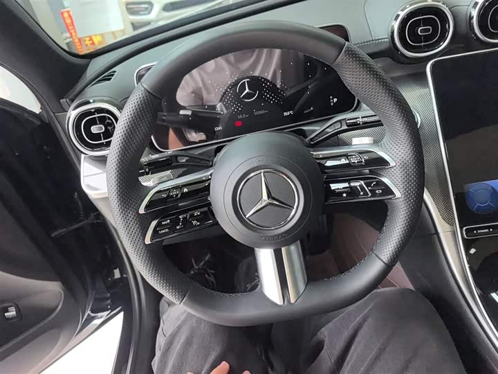 Фото 11 - Mercedes-Benz C-Class