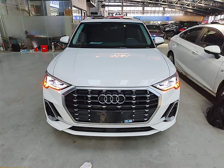 Фото 3 - Audi Q3