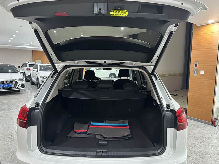 Фото 16 - Volkswagen Tayron