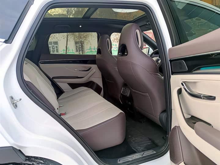 Фото 11 - BYD Song Plus Hybrid/EV